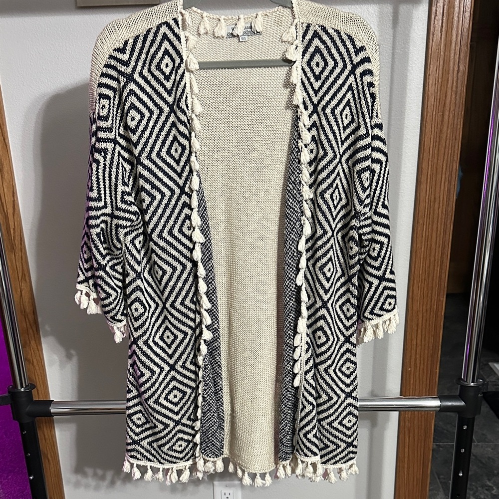 World Market Cream & Navy Mid-Sleeve Cardigan
